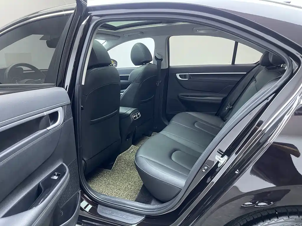 Hyundai Mistra — миниатюра 14