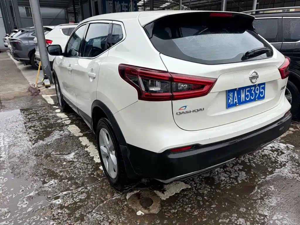 Nissan Qashqai — миниатюра 7