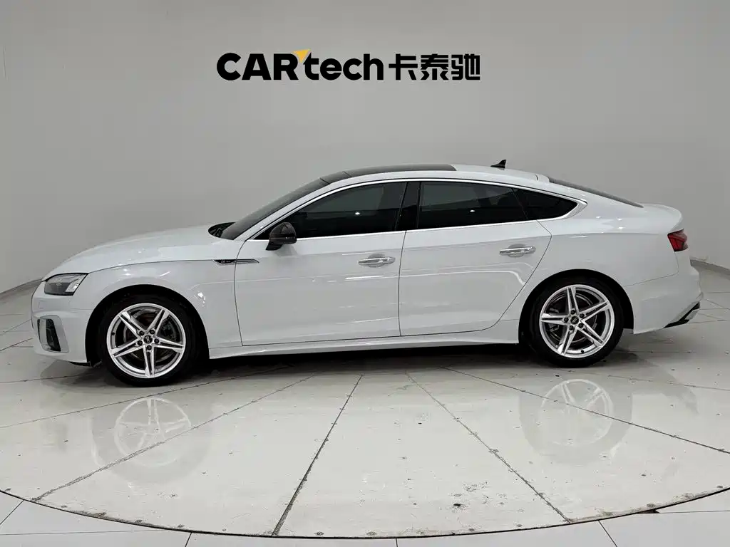 Audi A5 (Import) — миниатюра 8