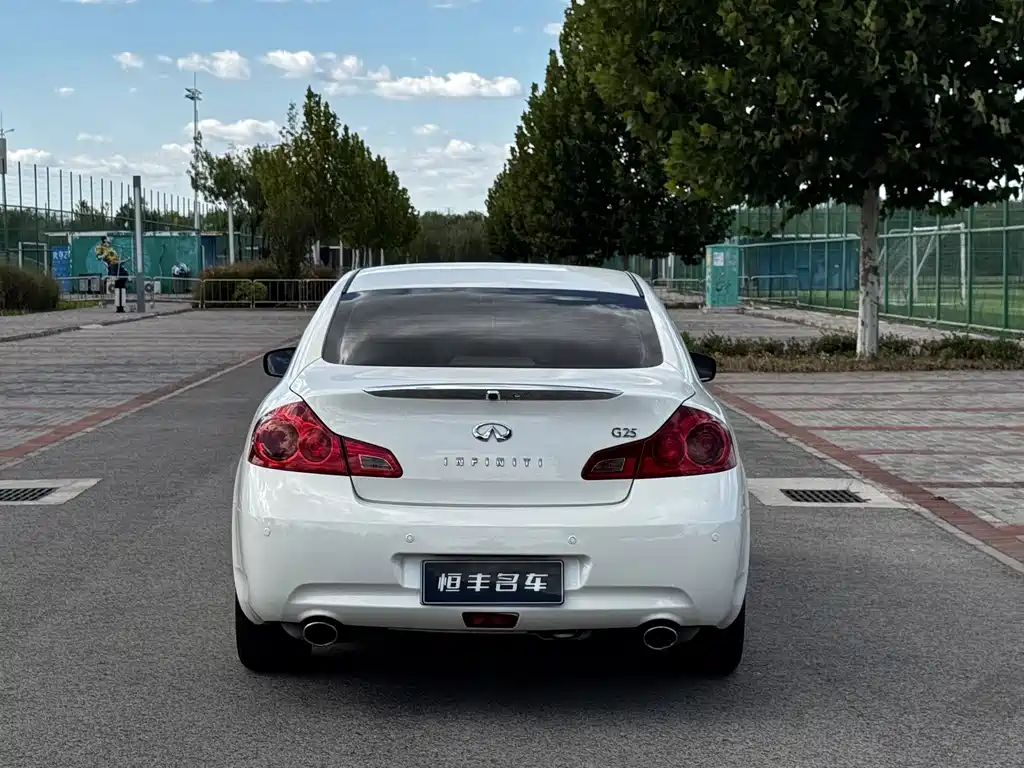 Infiniti G — миниатюра 5