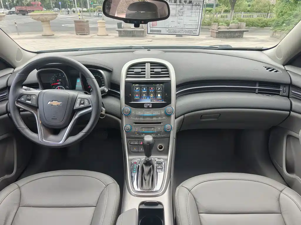 Chevrolet Malibu — миниатюра 10
