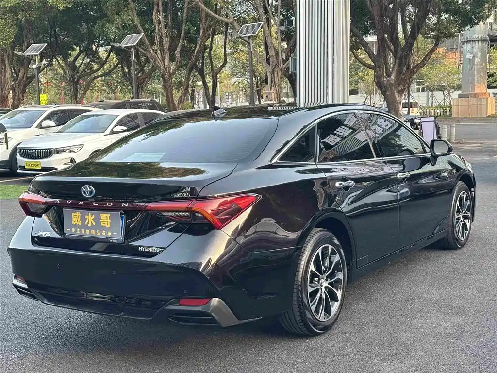 Toyota Avalon — миниатюра 7