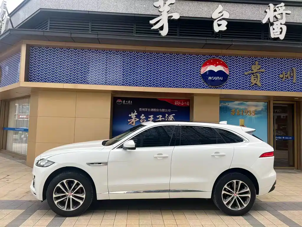 Jaguar F-PACE — миниатюра 17