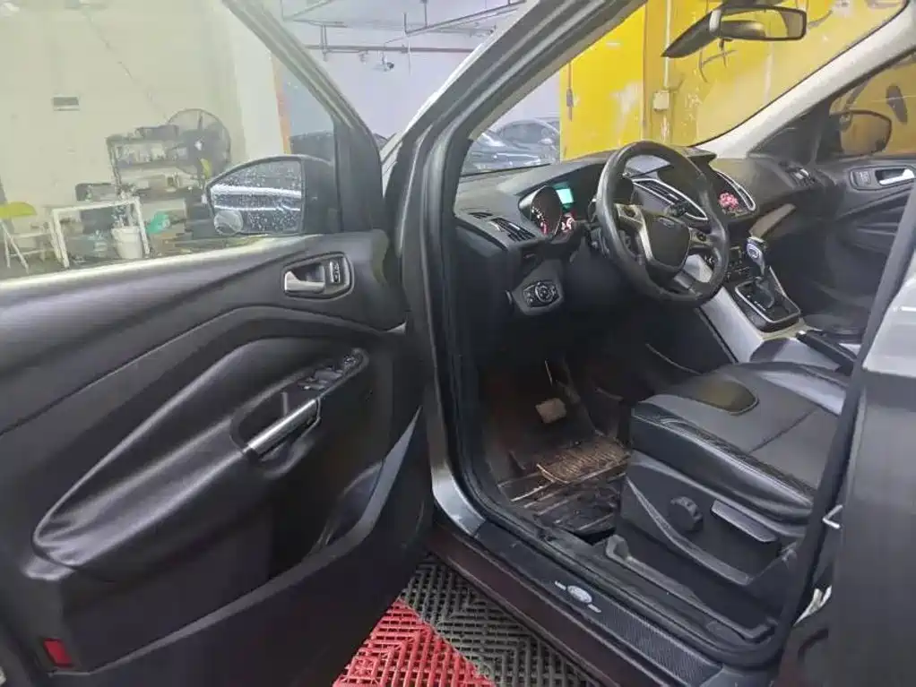 Ford Kuga — миниатюра 6