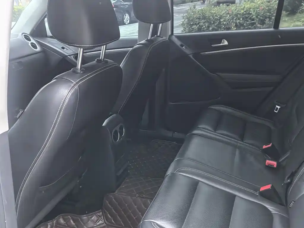 Volkswagen Tiguan — миниатюра 8