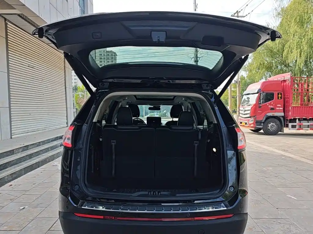 Ford Edge — миниатюра 19