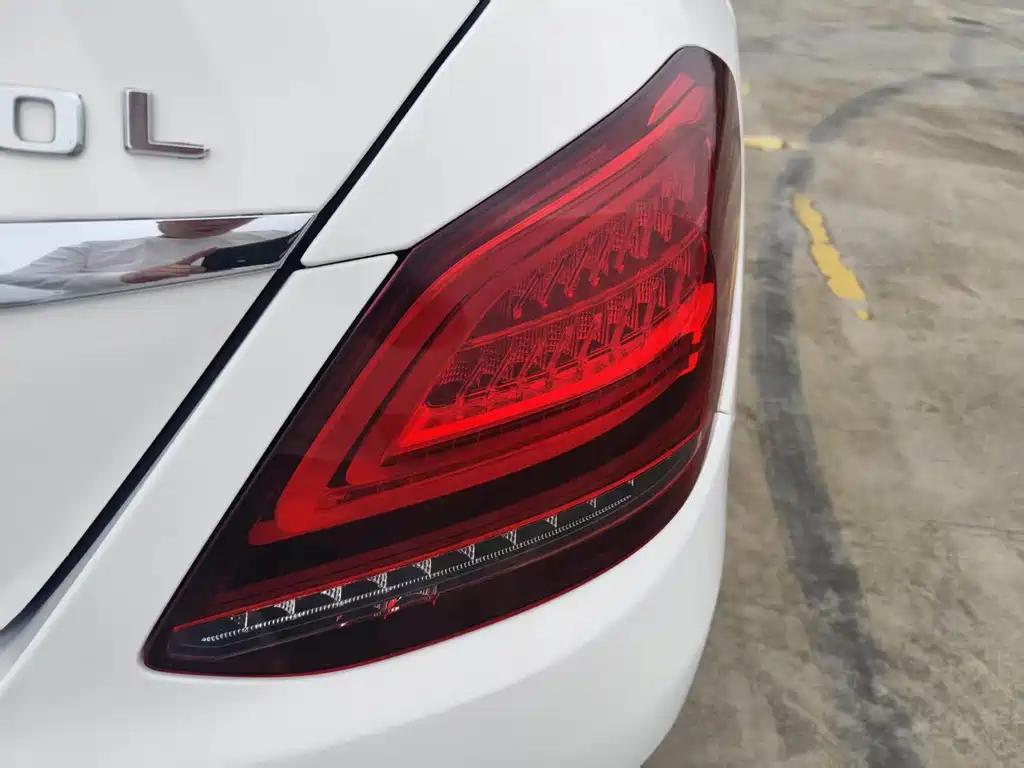 Mercedes-Benz C-Class — миниатюра 15