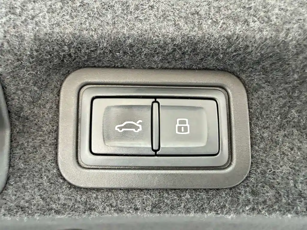 Audi A7L — миниатюра 28
