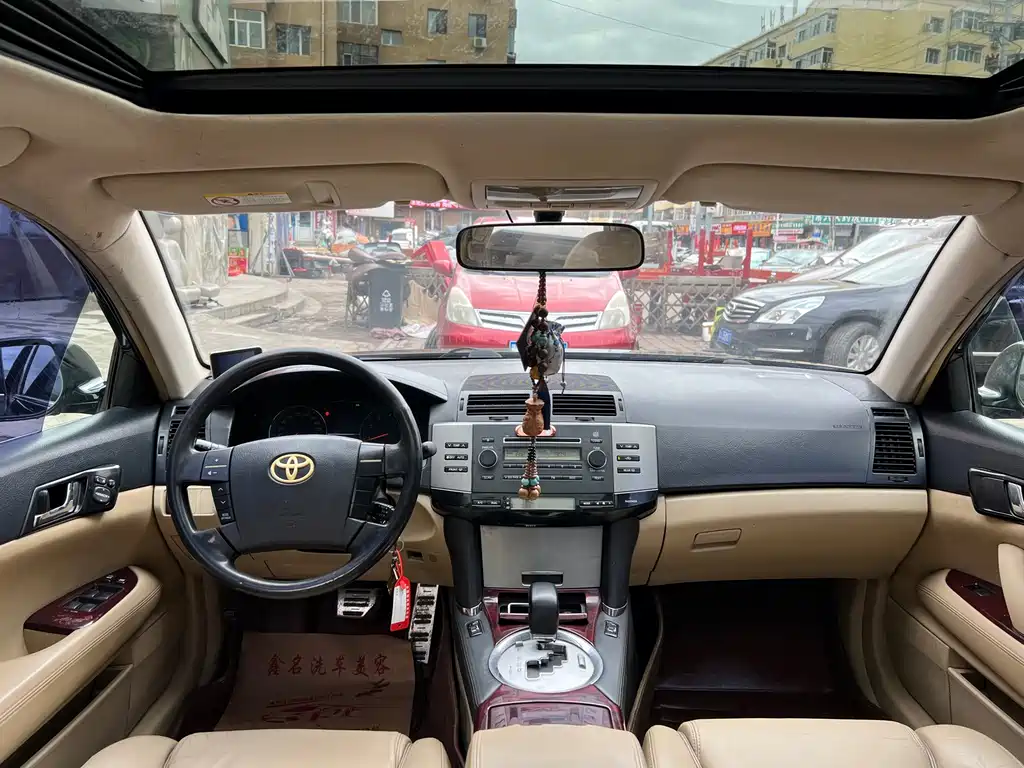 Toyota Reiz — миниатюра 8