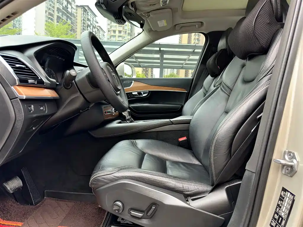 Volvo XC90 2019 T6 7 мест V