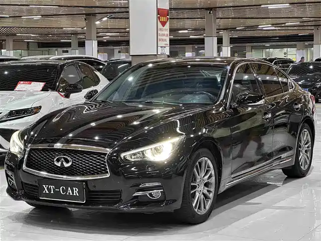 Infiniti Q50L