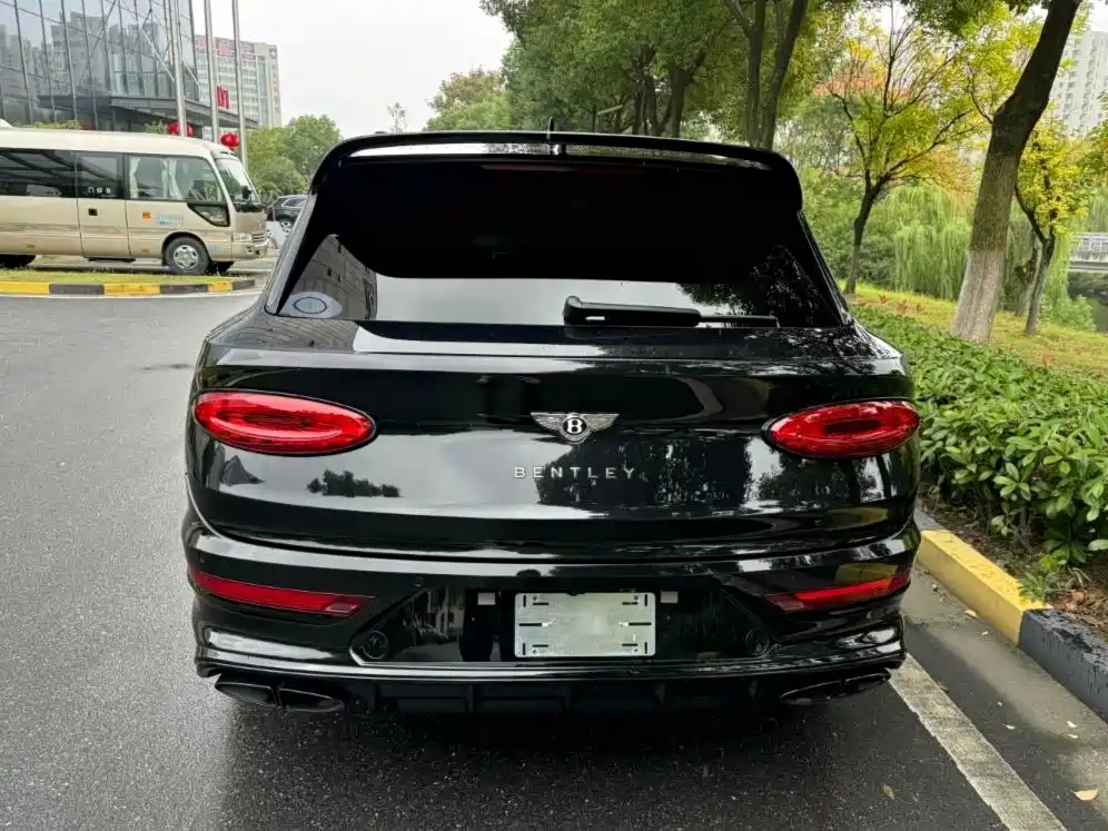 Bentley Bentayga — миниатюра 7