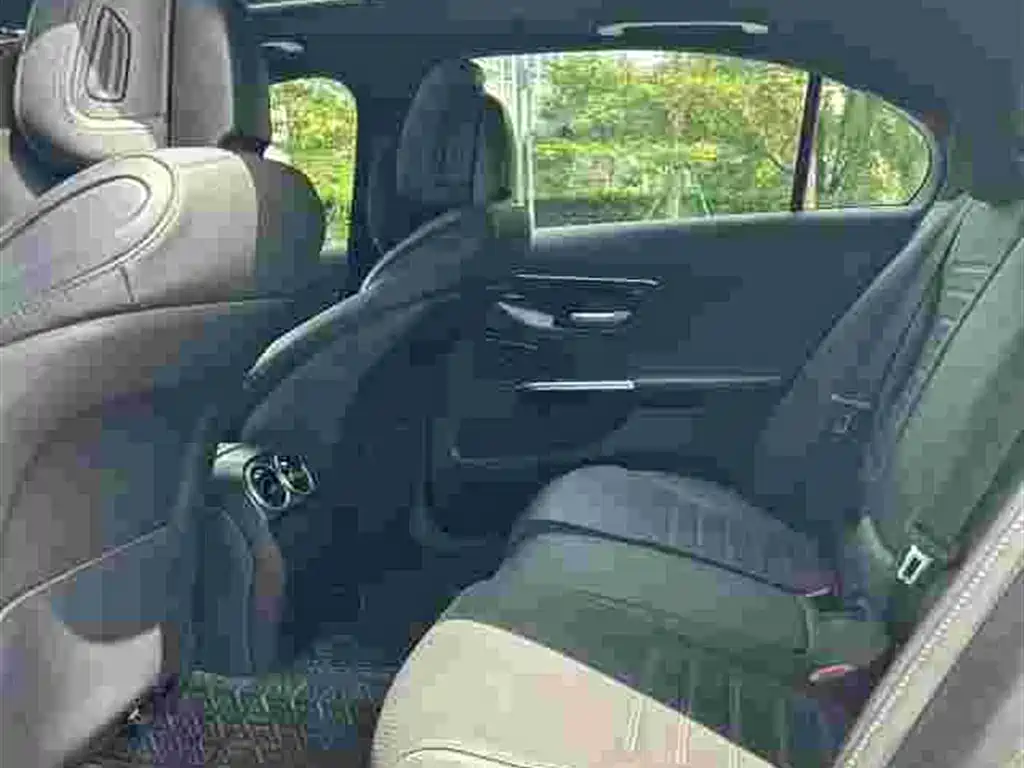 Mercedes-Benz C-Class — миниатюра 7