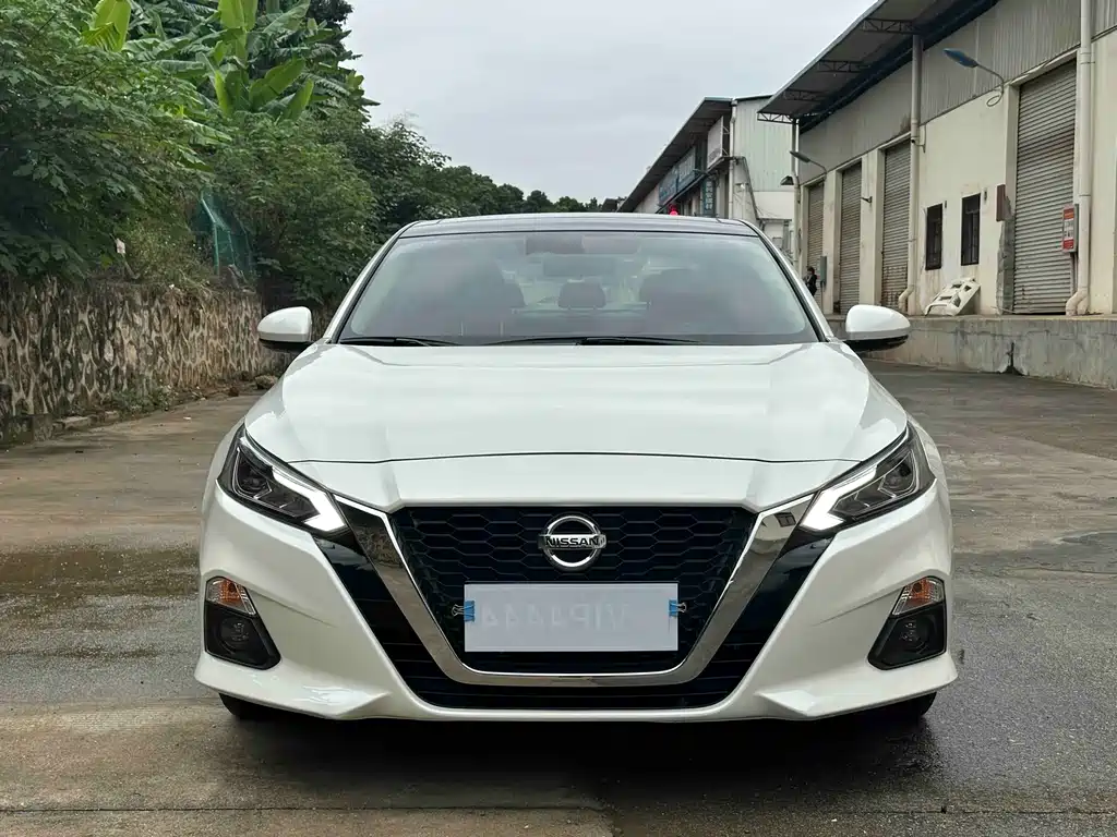 NISSAN TEANA