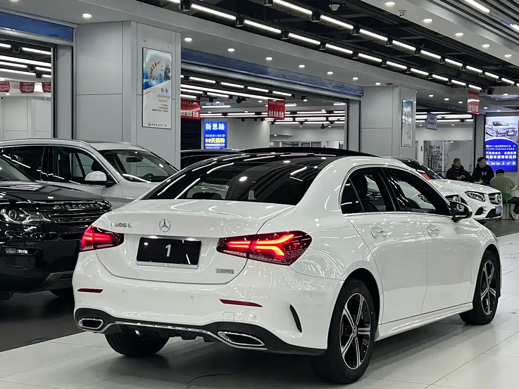 MERCEDES-BENZ A CLASS