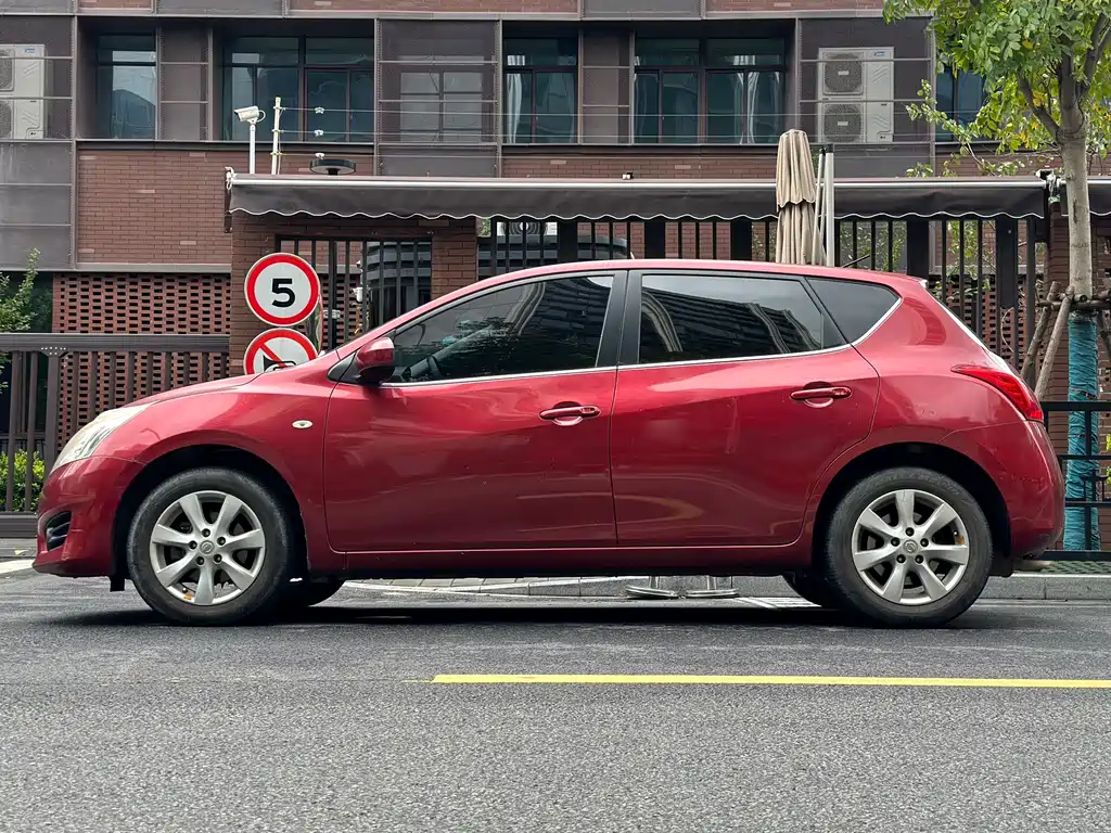Nissan Tiida — миниатюра 20