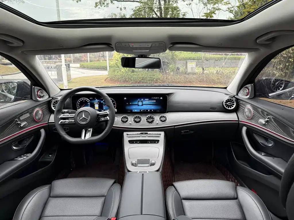 MERCEDES-BENZ E CLASS