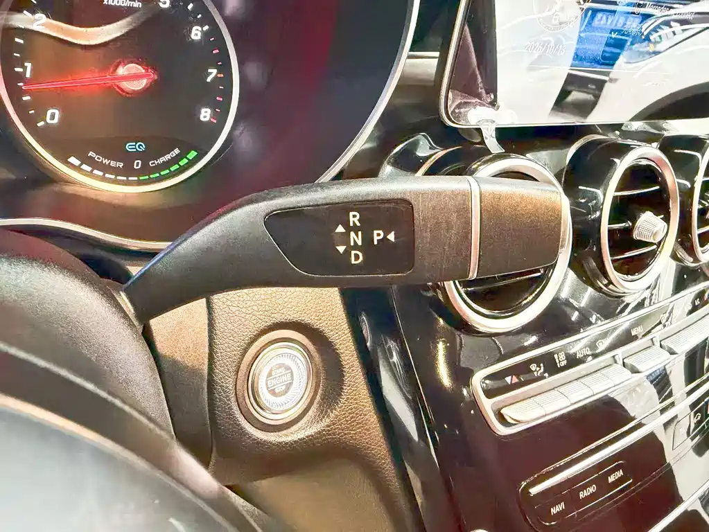 Mercedes-Benz C-Class — миниатюра 11
