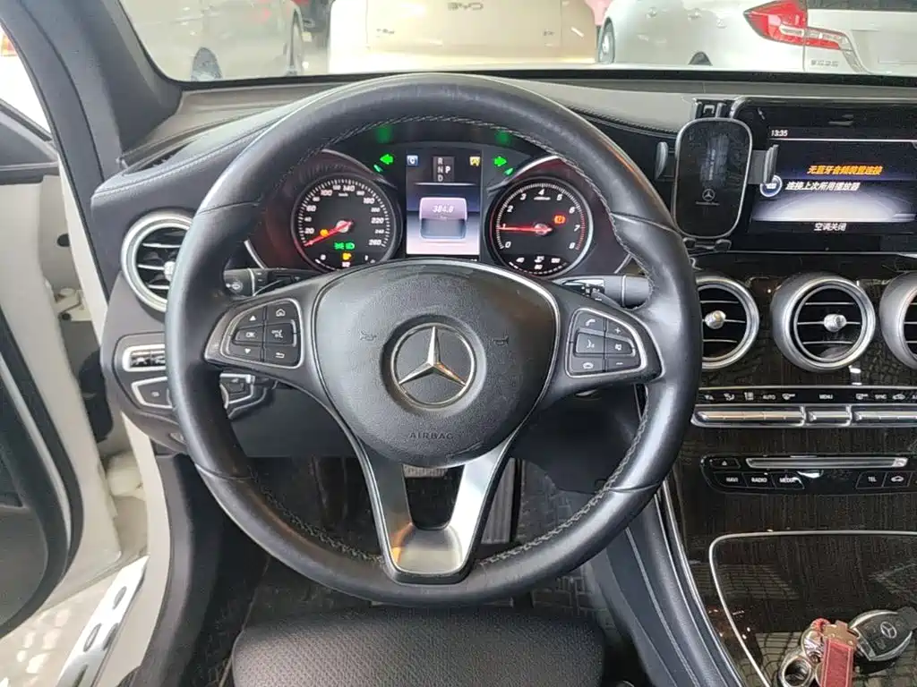 Mercedes-Benz GLC — миниатюра 11