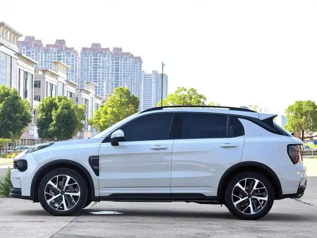 Lynk & Co 01 EM-P — миниатюра 11