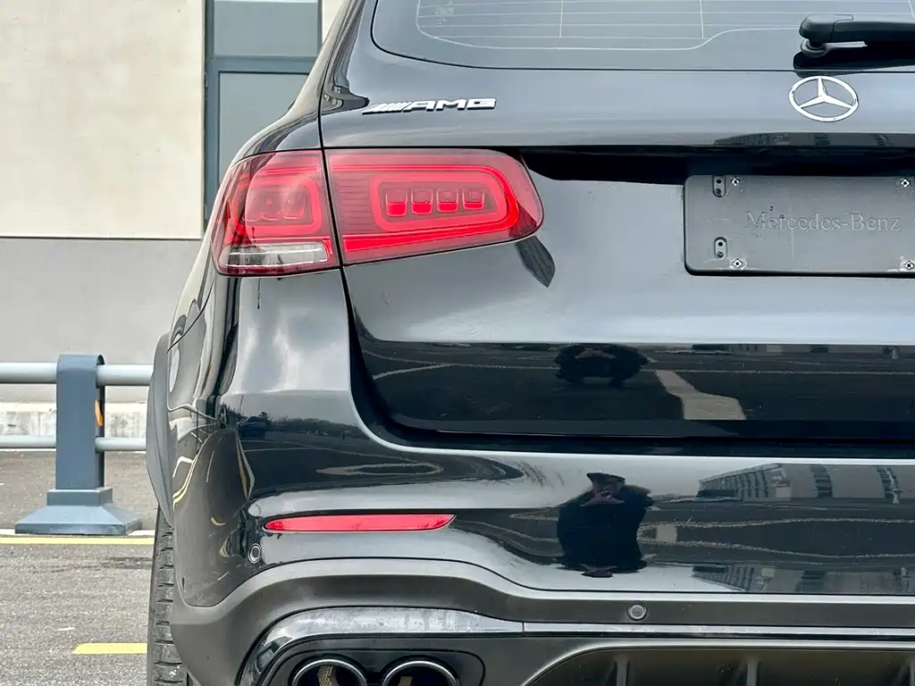 MERCEDES-BENZ GLC AMG