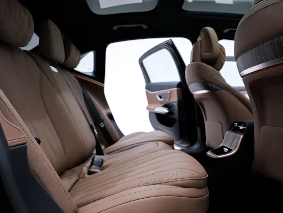 Mercedes-Benz E-Class — миниатюра 26
