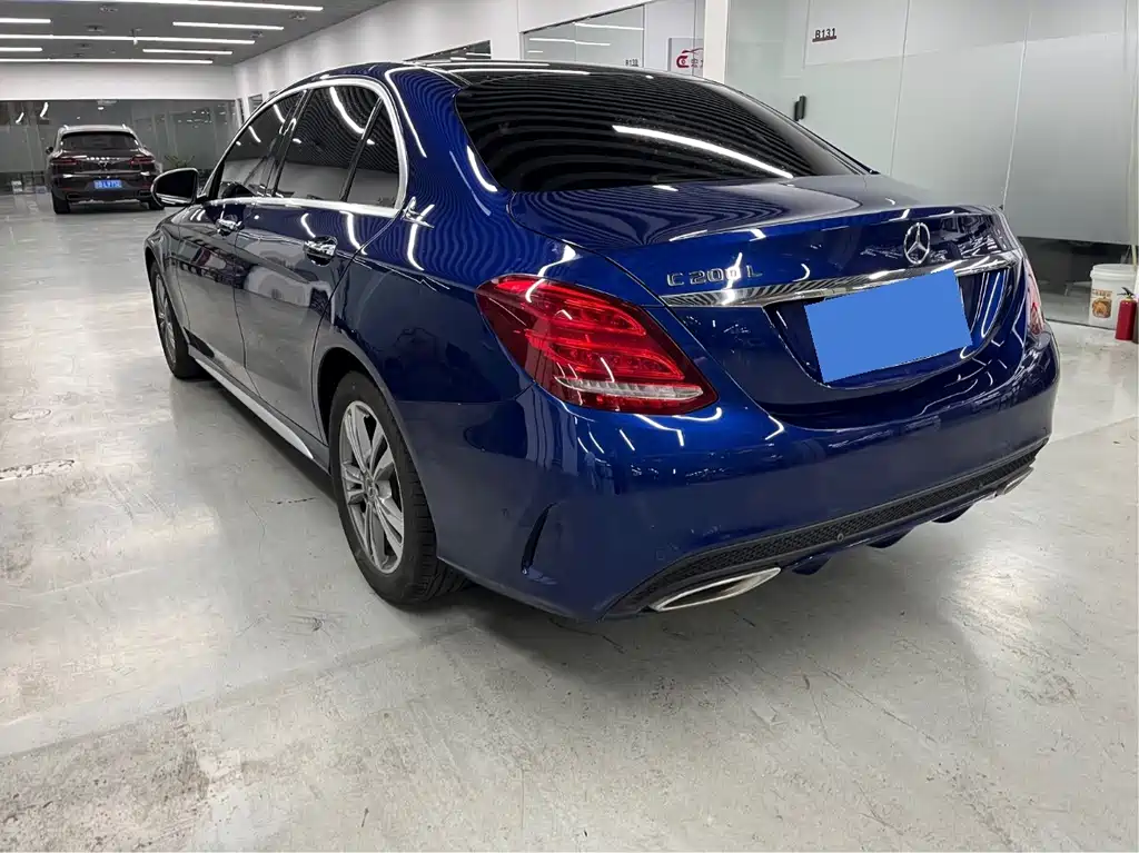 Mercedes-Benz C-Class — миниатюра 11