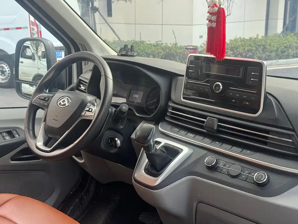 SAIC MAXUS XINTU V90