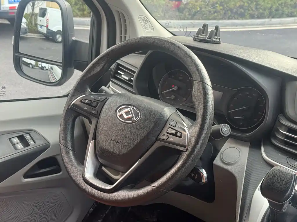 SAIC MAXUS XINTU V90