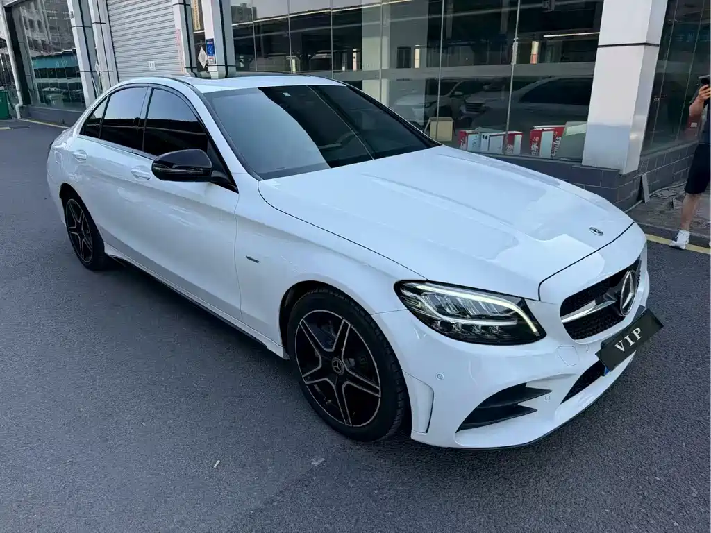Mercedes-Benz C-Class — миниатюра 3