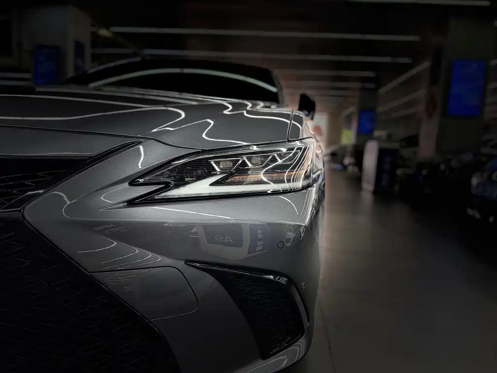 Lexus ES — миниатюра 13