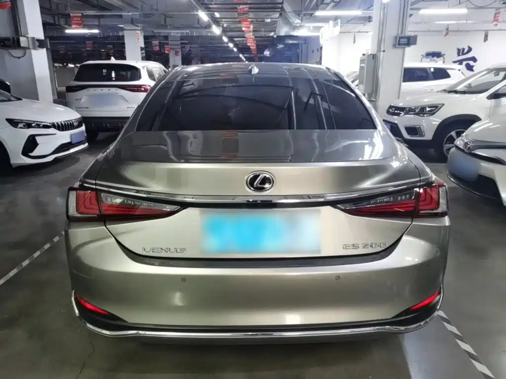 Lexus ES — миниатюра 6