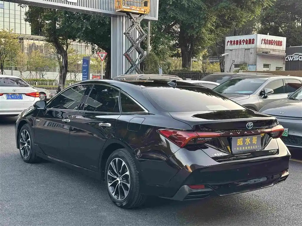 Toyota Avalon — миниатюра 6