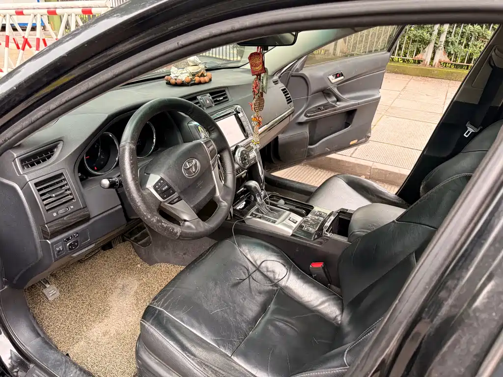 Toyota Reiz 2010 2.5S