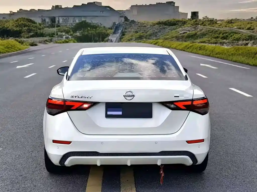 Nissan Sylphy — миниатюра 5