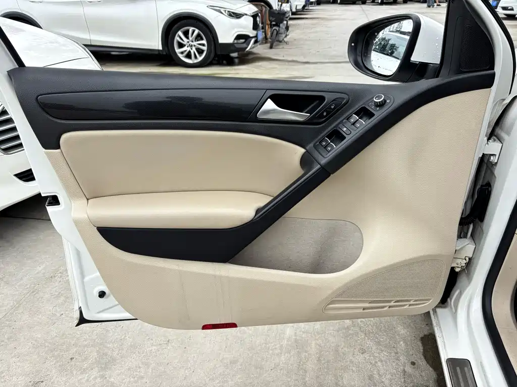 Volkswagen Golf — миниатюра 14