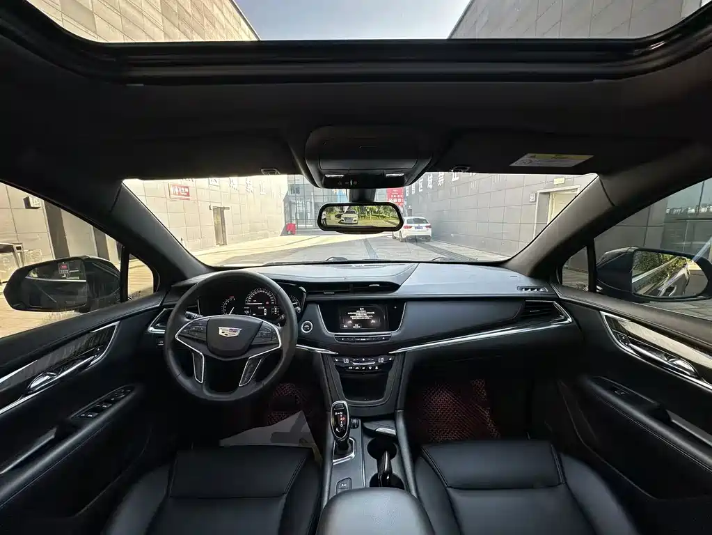 Cadillac XT5 — миниатюра 5