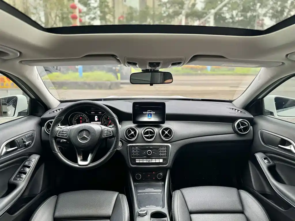 Mercedes-Benz GLA — миниатюра 7