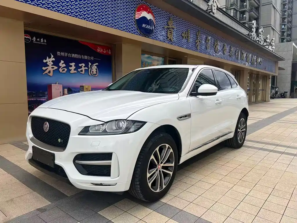 Jaguar F-PACE