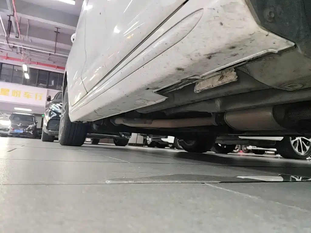 BYD MAX — миниатюра 21