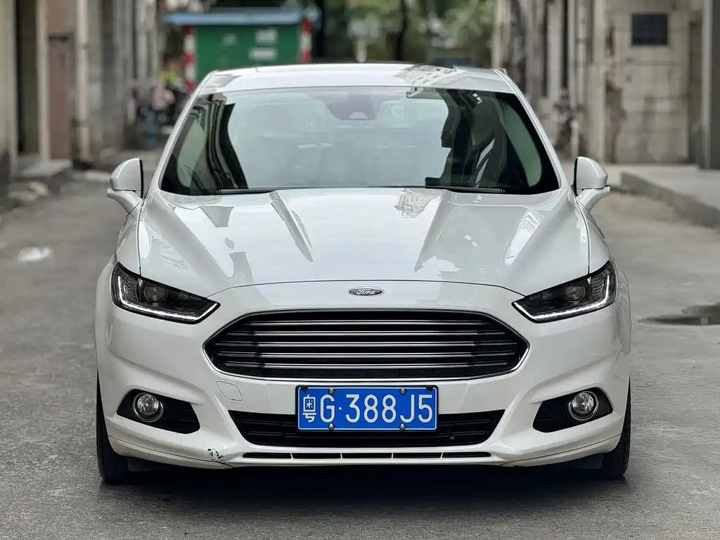 Ford Mondeo — миниатюра 2
