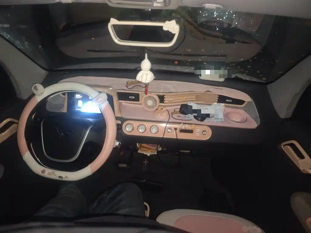 Wuling MINIEV — миниатюра 5