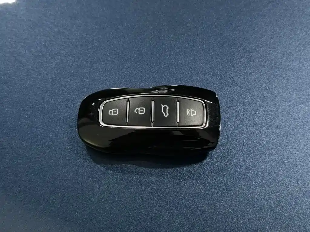 Ford Equator Sport — миниатюра 19