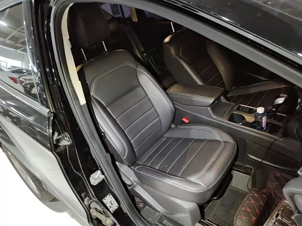 Ford Kuga — миниатюра 25