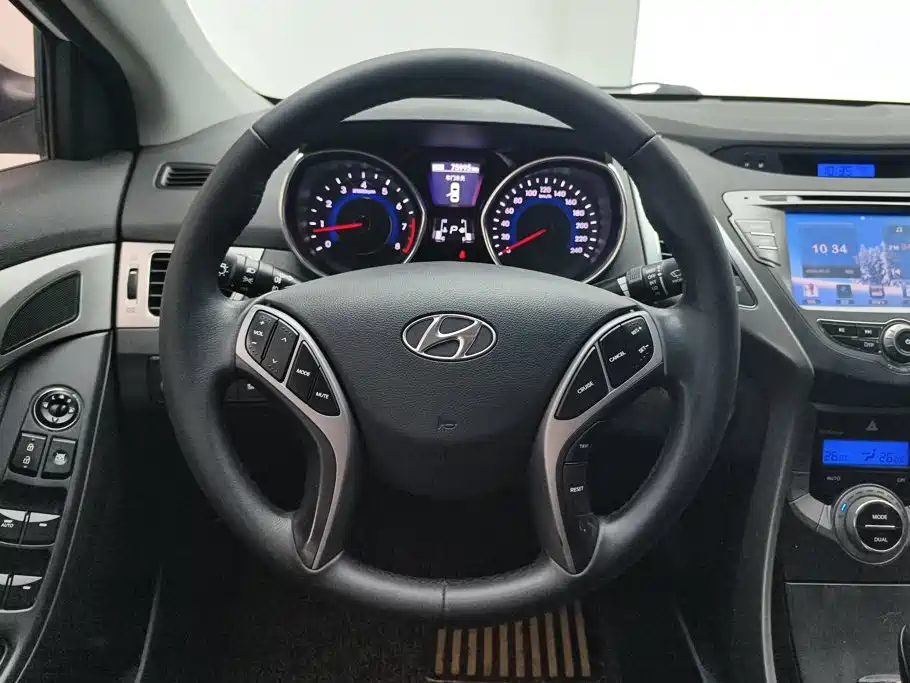 Hyundai Elantra Langdong — миниатюра 15
