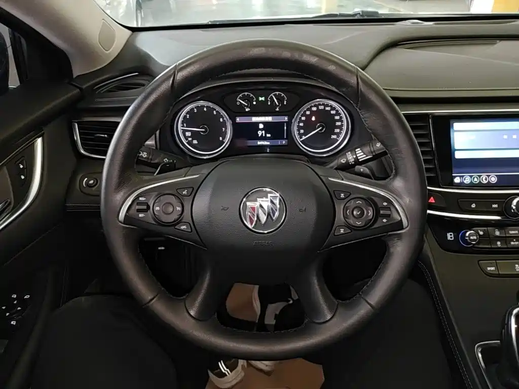 Buick LaCrosse — миниатюра 11