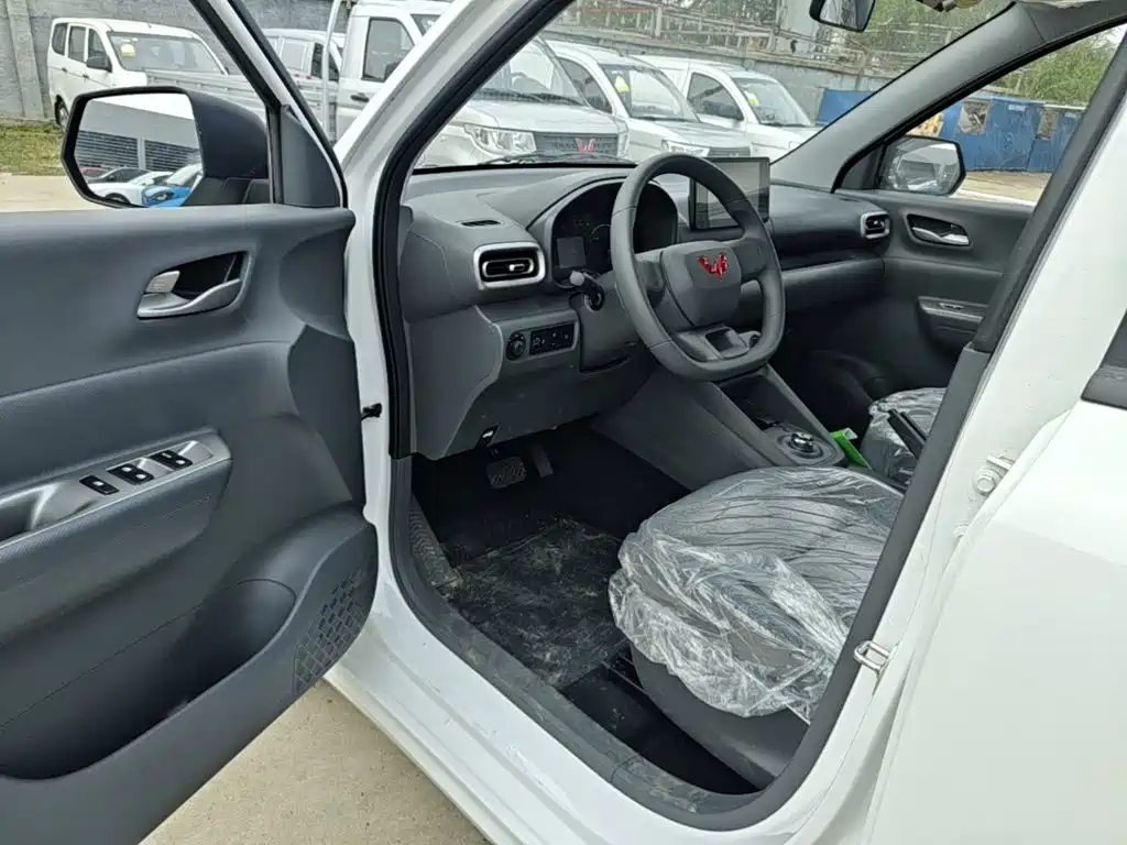 Wuling Hongguang EV — миниатюра 16