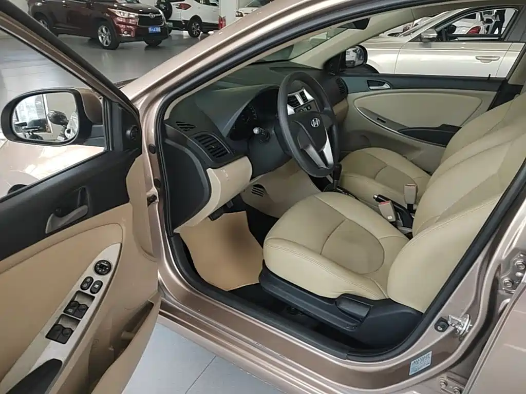 Hyundai Verna — миниатюра 16