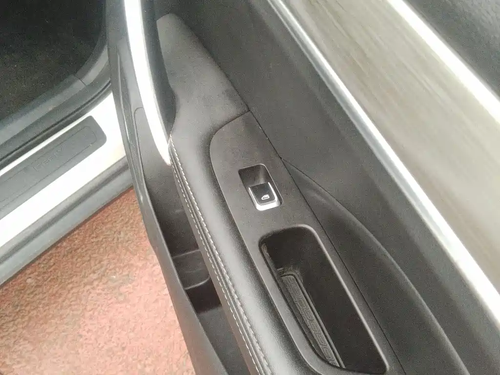 GEELY AUTOMOBILE BINYUE