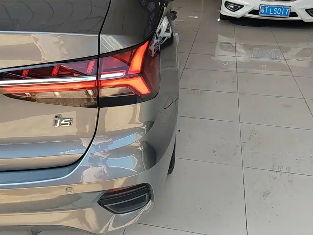 Roewe i5 — миниатюра 8